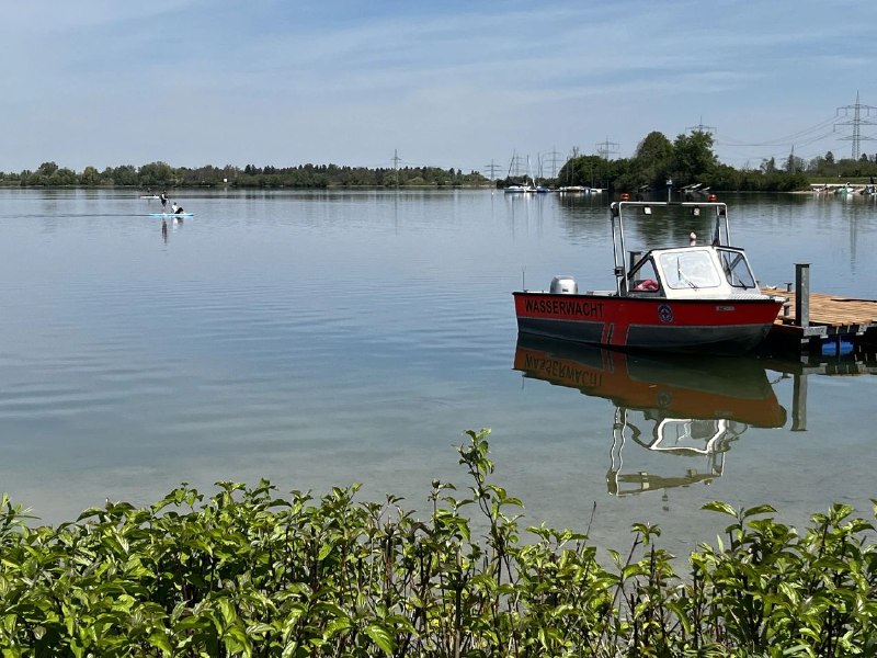 🌊 Вода уже манит, но спасатели предупреждают: купальный сезон в Аугсбурге может быть опасным
